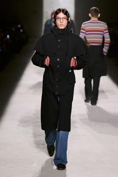Look 4